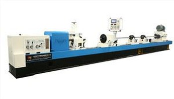 Stroj za globoko vrtanje